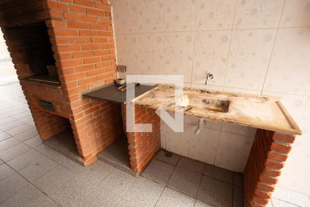 Casa à venda com 200m², 4 quartos e 2 vagasÁREA DE SERVIÇO