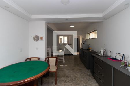 Casa para alugar com 300m², 5 quartos e 3 vagas Casa para alugar com 300m², 5 quartos e 3 vagasCopa