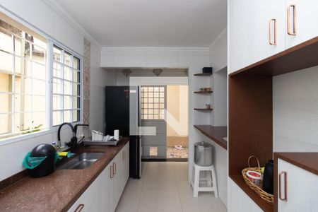 Casa para alugar com 300m², 5 quartos e 3 vagas Casa para alugar com 300m², 5 quartos e 3 vagasCozinha