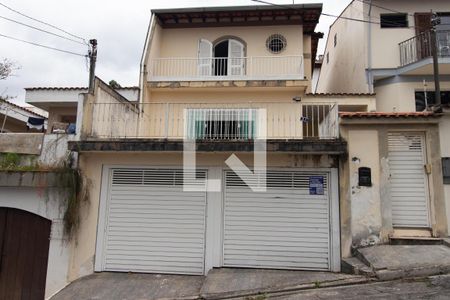 Casa para alugar com 300m², 5 quartos e 3 vagas Casa para alugar com 300m², 5 quartos e 3 vagasFachada