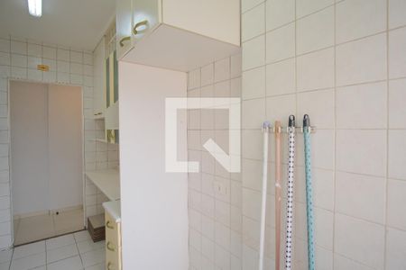 Apartamento à venda com 70m², 3 quartos e 1 vagaÁrea de Serviço