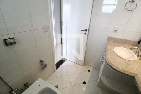Apartamento para alugar com 217m², 3 quartos e 2 vagasBanheiro da Suíte 1