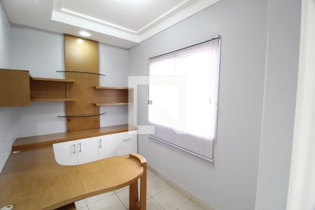 Apartamento para alugar com 217m², 3 quartos e 2 vagasEscritório
