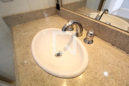 Apartamento para alugar com 217m², 3 quartos e 2 vagasBanheiro da Suíte 1