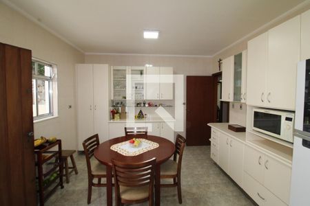 Casa à venda com 396m², 9 quartos e 4 vagasCozinha 2