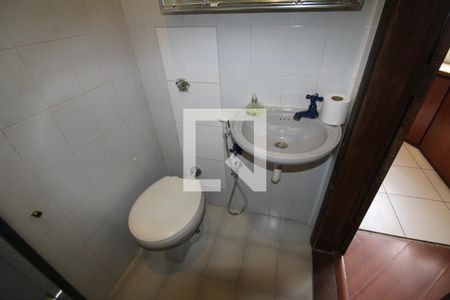 Casa à venda com 396m², 9 quartos e 4 vagasBanheiro 2