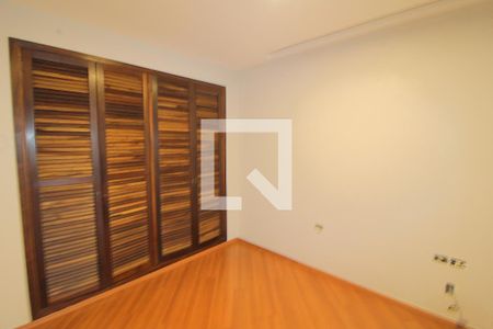 Casa à venda com 396m², 9 quartos e 4 vagasQuarto 3