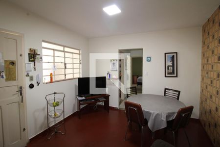 Casa à venda com 396m², 9 quartos e 4 vagasCasa 2