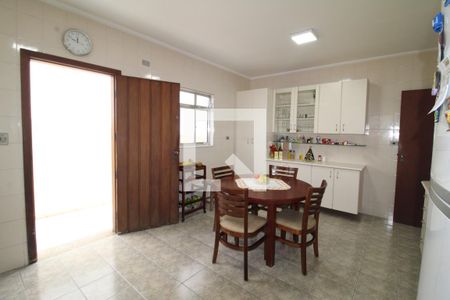 Casa à venda com 396m², 9 quartos e 4 vagasCozinha 2