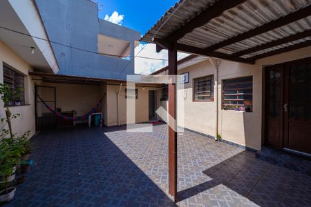 Casa à venda com 250m², 3 quartos e 3 vagas Casa à venda com 250m², 3 quartos e 3 vagasQuintal