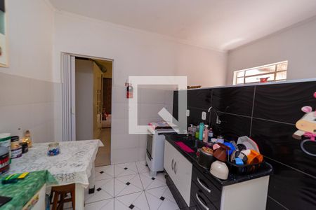 Casa à venda com 250m², 3 quartos e 3 vagas Casa à venda com 250m², 3 quartos e 3 vagasEdícula - Cozinha