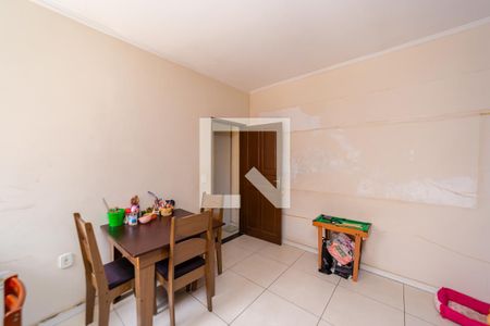 Casa à venda com 250m², 3 quartos e 3 vagas Casa à venda com 250m², 3 quartos e 3 vagasEdícula - Sala