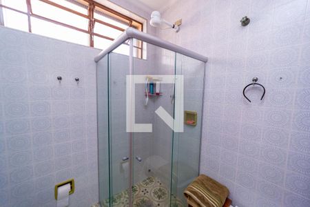 Casa à venda com 250m², 3 quartos e 3 vagas Casa à venda com 250m², 3 quartos e 3 vagasBanheiro Social