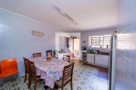 Casa à venda com 250m², 3 quartos e 3 vagas Casa à venda com 250m², 3 quartos e 3 vagasCozinha