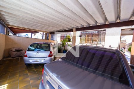 Casa à venda com 250m², 3 quartos e 3 vagas Casa à venda com 250m², 3 quartos e 3 vagasGaragem