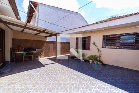 Casa à venda com 250m², 3 quartos e 3 vagas Casa à venda com 250m², 3 quartos e 3 vagasQuintal