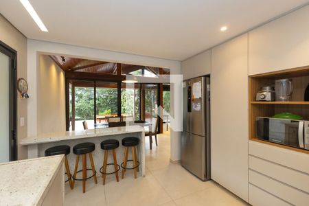 Casa de condomínio à venda com 233m², 4 quartos e 2 vagasCozinha