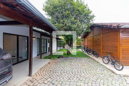 Casa de condomínio à venda com 233m², 4 quartos e 2 vagasÁrea comum
