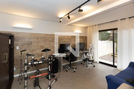 Casa de condomínio à venda com 233m², 4 quartos e 2 vagasÁrea comum