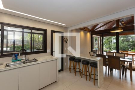 Casa de condomínio à venda com 233m², 4 quartos e 2 vagasCozinha