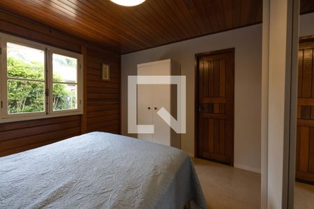 Casa de condomínio à venda com 233m², 4 quartos e 2 vagasQuarto de Casal