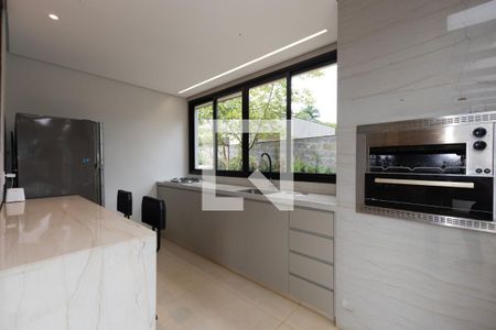 Casa de condomínio à venda com 233m², 4 quartos e 2 vagasCozinha