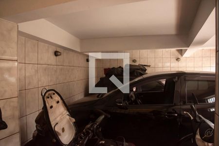 Garagem de casa à venda com 5 quartos, 270m² em Planalto Paulista, São Paulo
