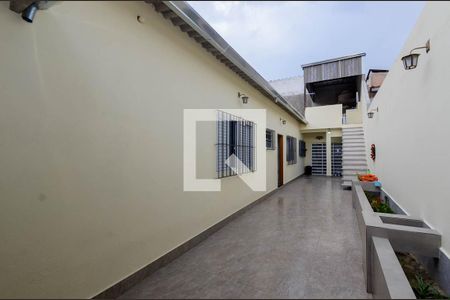 Casa à venda com 200m², 2 quartos e 5 vagasQuintal