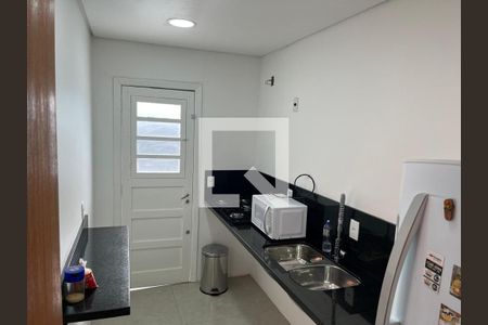 Casa à venda com 140m², 3 quartos e 4 vagas Casa à venda com 140m², 3 quartos e 4 vagasCozinha