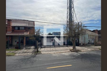 Casa à venda com 140m², 3 quartos e 4 vagas Casa à venda com 140m², 3 quartos e 4 vagasFachada