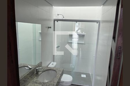 Casa à venda com 140m², 3 quartos e 4 vagas Casa à venda com 140m², 3 quartos e 4 vagasBanheiro