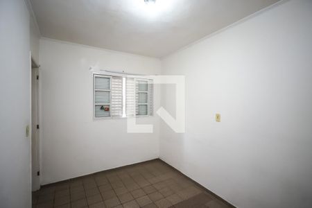 Quarto 2 de casa para alugar com 2 quartos, 70m² em Vila Gumercindo, São Paulo