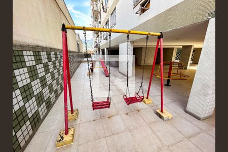 Apartamento à venda com 70m², 2 quartos e 1 vaga Apartamento à venda com 70m², 2 quartos e 1 vagaÁrea comum - Playground