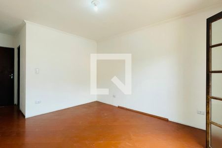 Casa à venda com 230m², 3 quartos e 2 vagasSuíte
