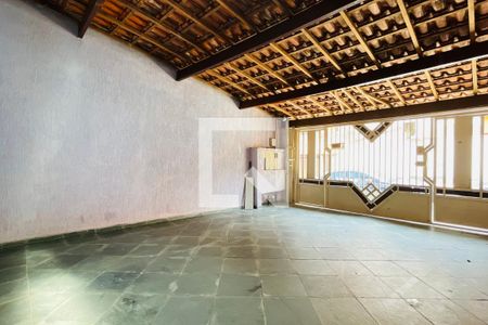 Casa à venda com 230m², 3 quartos e 2 vagasGaragem