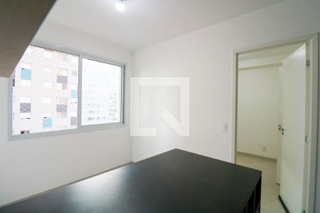 Sala/Cozinha de apartamento para alugar com 2 quartos, 34m² em Santo Amaro, São Paulo