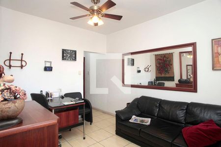 Sala de Estar de apartamento à venda com 3 quartos, 90m² em Centro Histórico, Porto Alegre