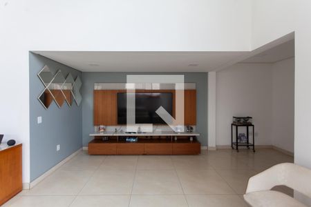 Sala de casa à venda com 3 quartos, 599m² em Garças, Belo Horizonte