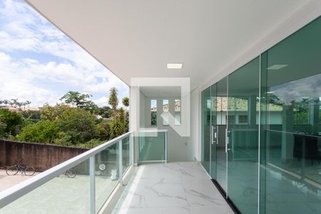 Casa à venda com 599m², 3 quartos e 10 vagasVaranda 2