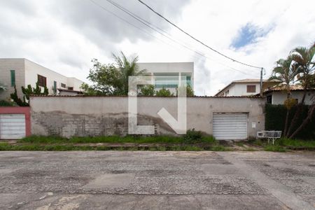 Casa à venda com 599m², 3 quartos e 10 vagasFachada