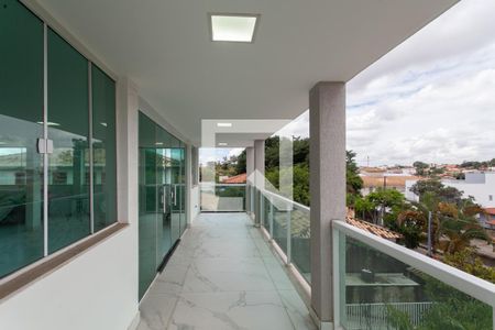 Casa à venda com 599m², 3 quartos e 10 vagasVaranda 1