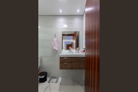 Casa à venda com 599m², 3 quartos e 10 vagasBanheiro da Suíte 3