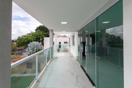 Casa à venda com 599m², 3 quartos e 10 vagasVaranda 1