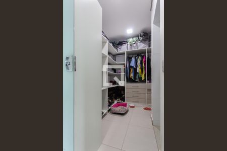 Casa à venda com 599m², 3 quartos e 10 vagasCloset da suíte 1