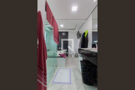 Casa à venda com 599m², 3 quartos e 10 vagasBanheiro da Suíte 1