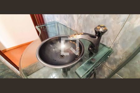 Apartamento para alugar com 58m², 2 quartos e 1 vaga Apartamento para alugar com 58m², 2 quartos e 1 vagaBanheiro