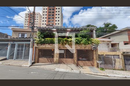 Casa à venda com 300m², 3 quartos e 3 vagasFachada