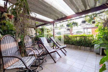 Casa à venda com 300m², 3 quartos e 3 vagasQuintal / Varanda