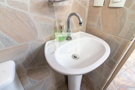 Casa à venda com 300m², 3 quartos e 3 vagasBanheiro 4