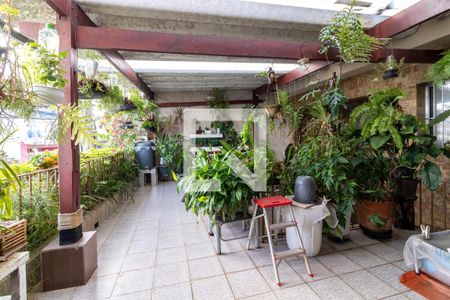 Casa à venda com 300m², 3 quartos e 3 vagasQuintal / Varanda